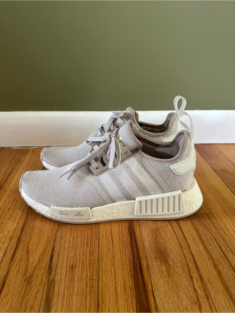 adidas NMD R1 Sneakers - Light beige